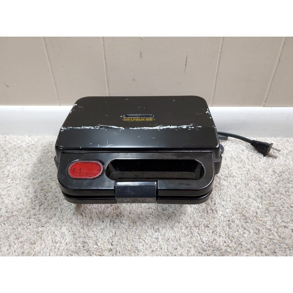 Salton Charlie‎ Brown and Snoopy Sandwich Maker Model SA-12 Peanuts